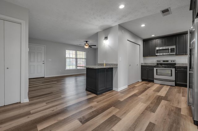 221 Quebec Way, Lexington, KY 40515