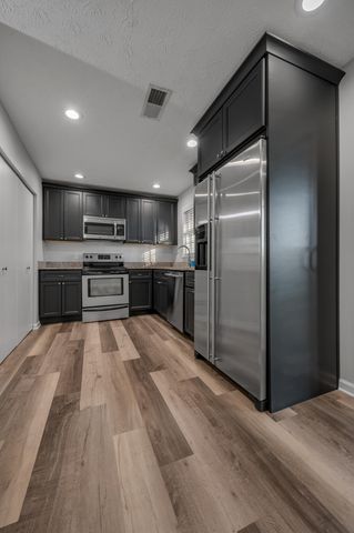 221 Quebec Way, Lexington, KY 40515
