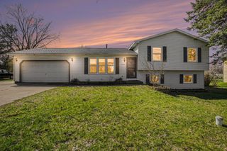 58446 Greenfield Court, Three Rivers, MI 49093