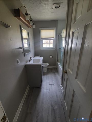 5019 Sterling Rd, Dinwiddie, VA 23803