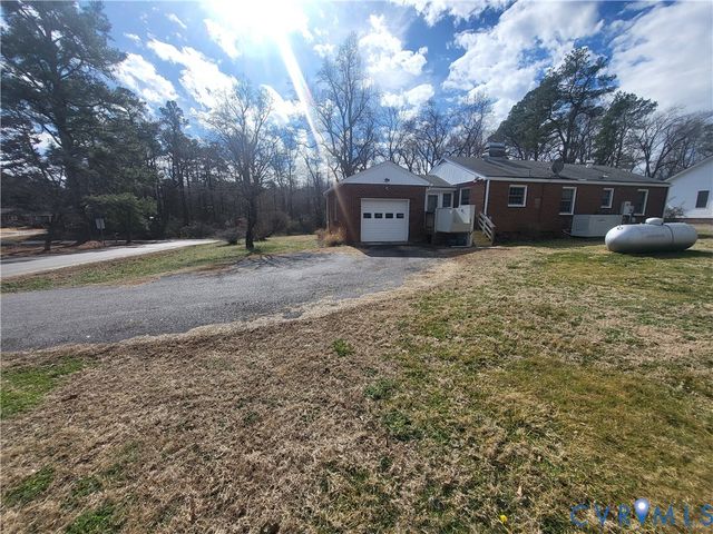 5019 Sterling Rd, Dinwiddie, VA 23803