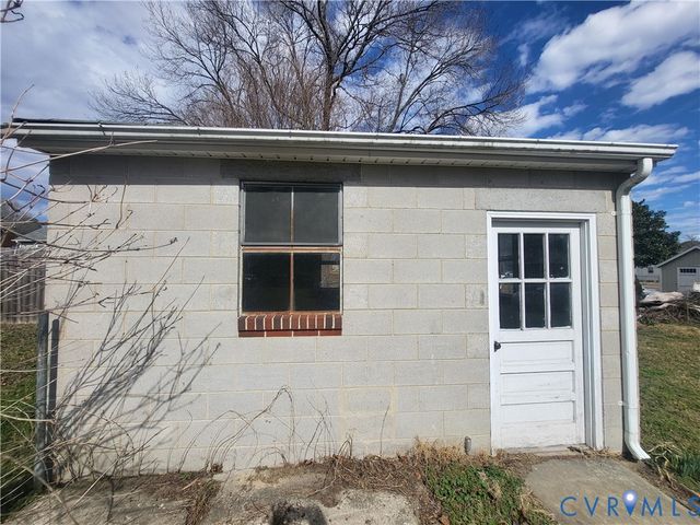 5019 Sterling Rd, Dinwiddie, VA 23803