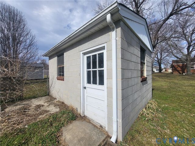 5019 Sterling Rd, Dinwiddie, VA 23803