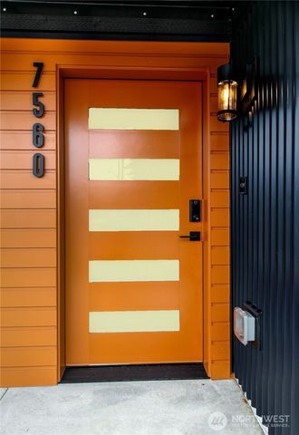 7560 43rd Avenue S, Seattle, WA 98118