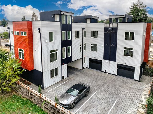 7560 43rd Avenue S, Seattle, WA 98118