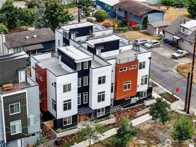 7560 43rd Avenue S, Seattle, WA 98118