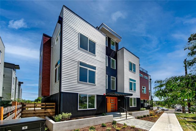 7560 43rd Avenue S, Seattle, WA 98118