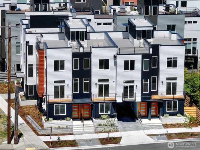 7560 43rd Avenue S, Seattle, WA 98118