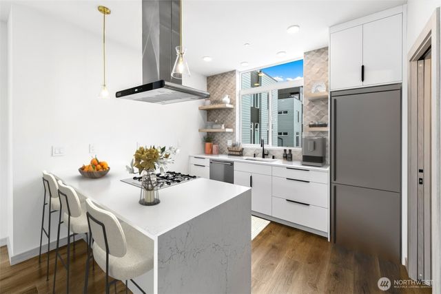 7560 43rd Avenue S, Seattle, WA 98118