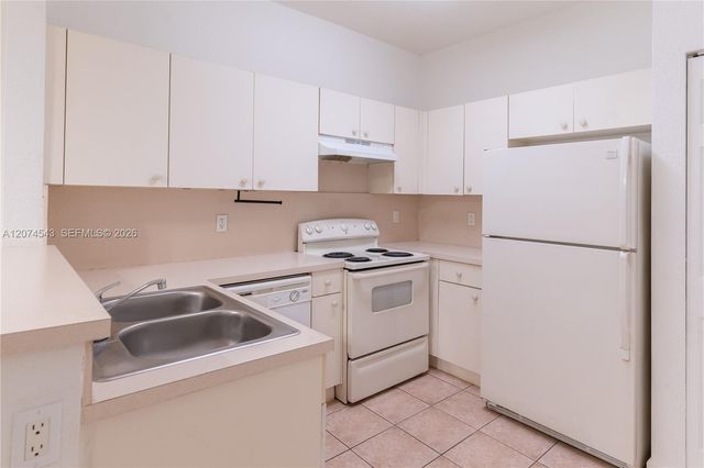 1410 S Santa Catalina Circle, North Lauderdale, FL 33068