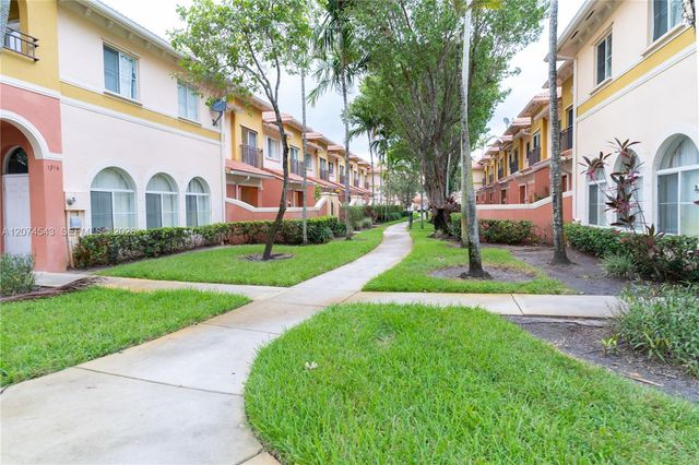1410 S Santa Catalina Circle, North Lauderdale, FL 33068