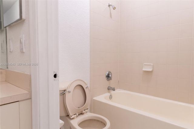 1410 S Santa Catalina Circle, North Lauderdale, FL 33068