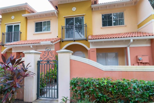 1410 S Santa Catalina Circle, North Lauderdale, FL 33068