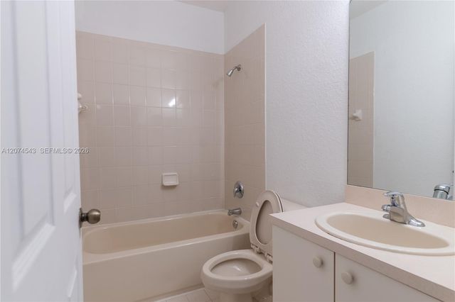 1410 S Santa Catalina Circle, North Lauderdale, FL 33068