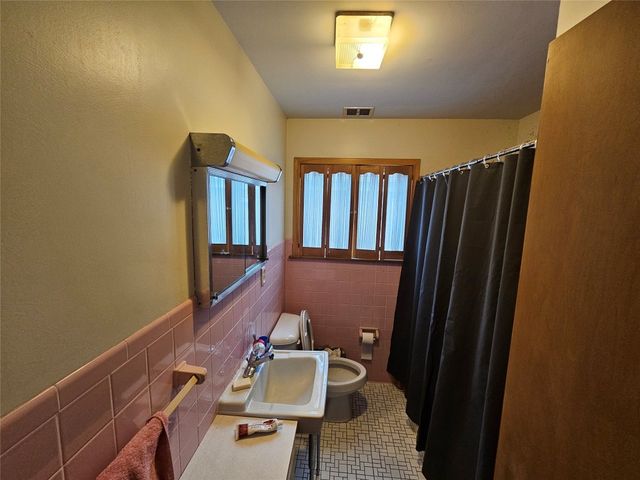 1024 E 43RD Street, Erie, PA 16504