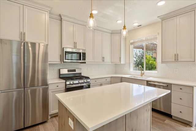 657 W 460 S, American Fork, UT 84003