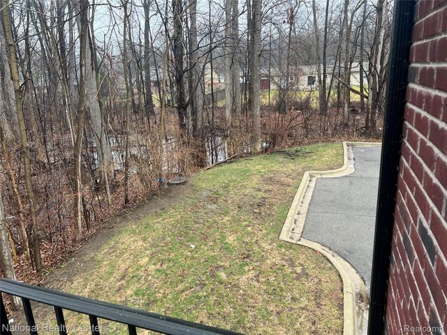 8455 Williamstown Drive, Shelby Charter Township, MI 48316