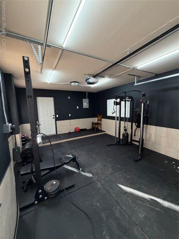 8455 Williamstown Drive, Shelby Charter Township, MI 48316