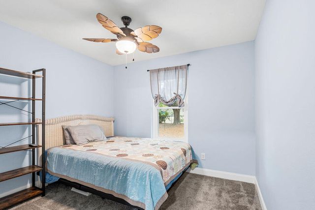 6061 Coy Burgess Loop, Defuniak Springs, FL 32435