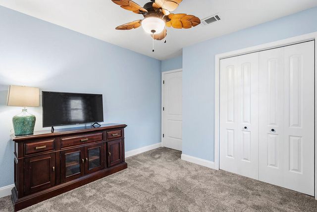 6061 Coy Burgess Loop, Defuniak Springs, FL 32435