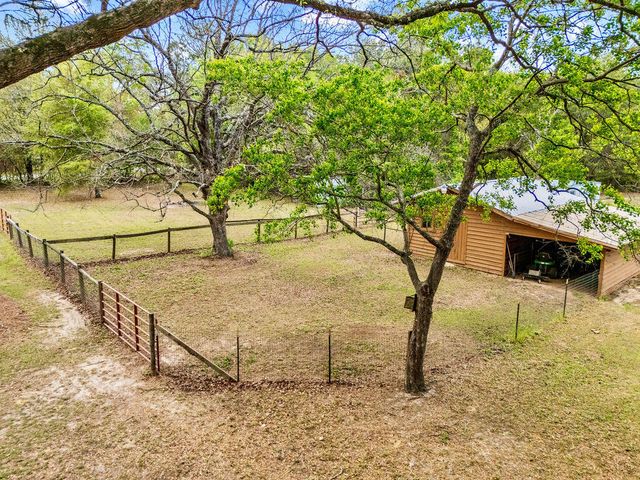 6061 Coy Burgess Loop, Defuniak Springs, FL 32435