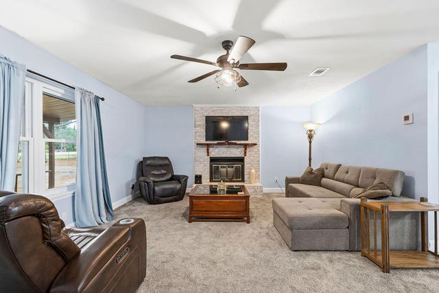 6061 Coy Burgess Loop, Defuniak Springs, FL 32435