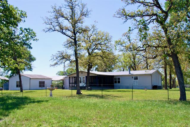 6440 Mockingbird RD, Flatonia, TX 78941