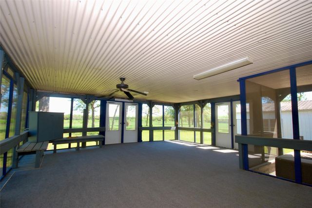 6440 Mockingbird RD, Flatonia, TX 78941