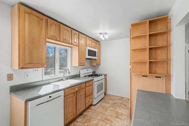 19 Ann Place, Monroe, NY 10950