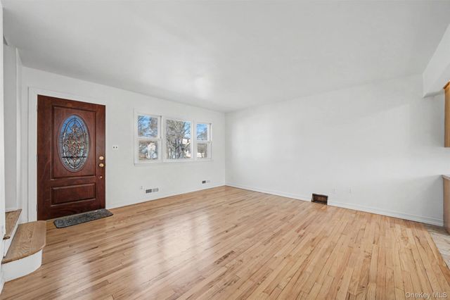 19 Ann Place, Monroe, NY 10950