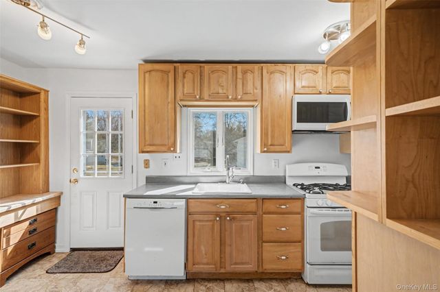 19 Ann Place, Monroe, NY 10950