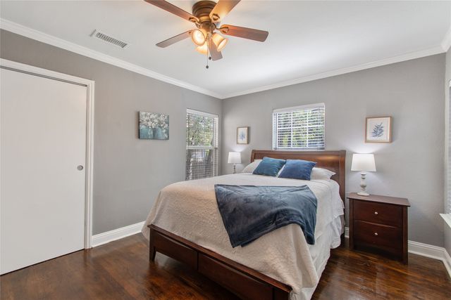 3909 Locke Avenue, Fort Worth, TX 76107