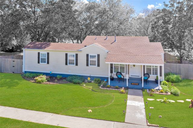 3909 Locke Avenue, Fort Worth, TX 76107