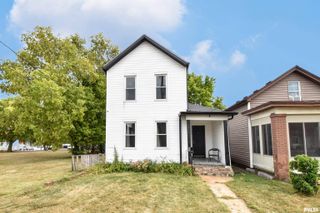 1118 NE ADAMS Street, Peoria, IL 61603