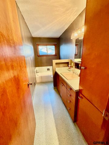 816 First Street, Milford, NE 68405