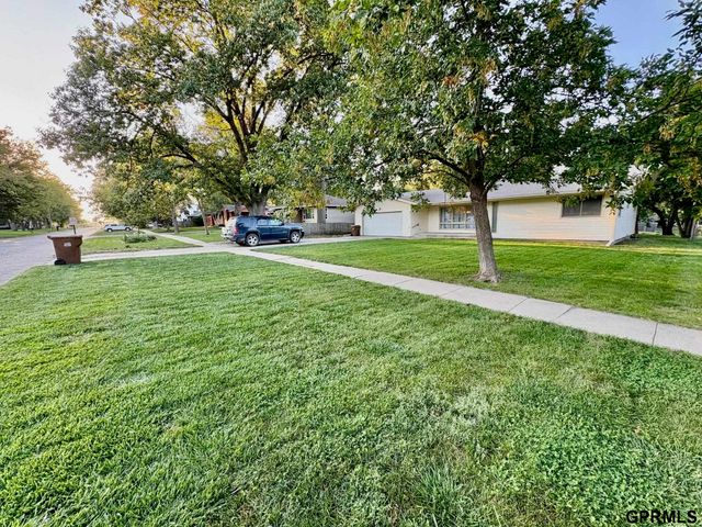 816 First Street, Milford, NE 68405