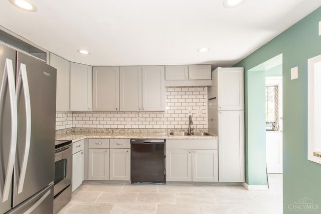 3239 Pickbury Drive, Cincinnati, OH 45211