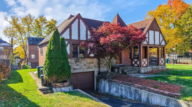 3239 Pickbury Drive, Cincinnati, OH 45211