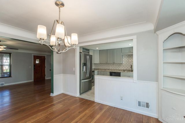 3239 Pickbury Drive, Cincinnati, OH 45211