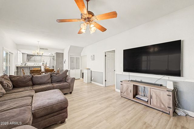 5240 W GARDEN Drive, Glendale, AZ 85304