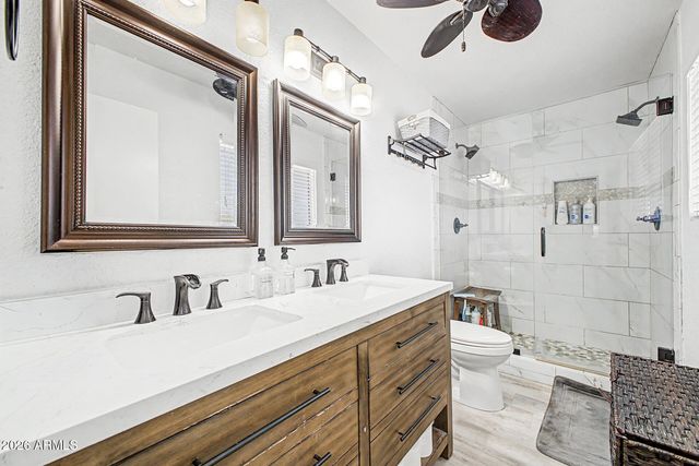 5240 W GARDEN Drive, Glendale, AZ 85304