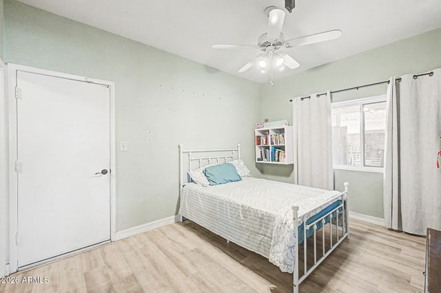 5240 W GARDEN Drive, Glendale, AZ 85304