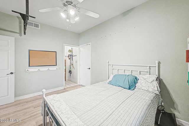 5240 W GARDEN Drive, Glendale, AZ 85304