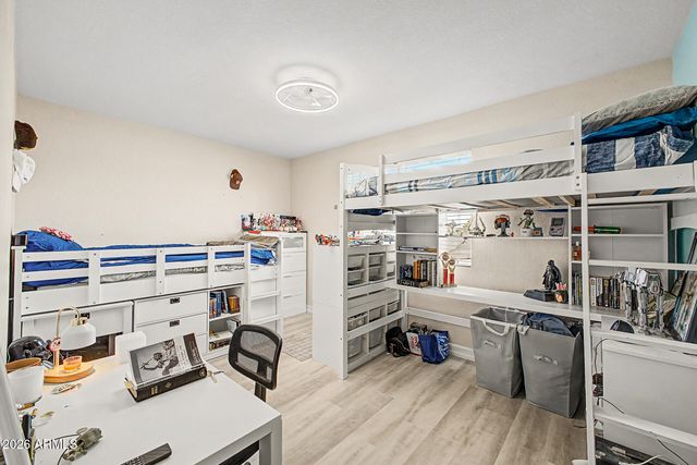 5240 W GARDEN Drive, Glendale, AZ 85304