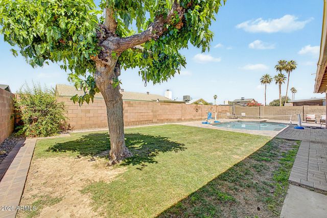 5240 W GARDEN Drive, Glendale, AZ 85304