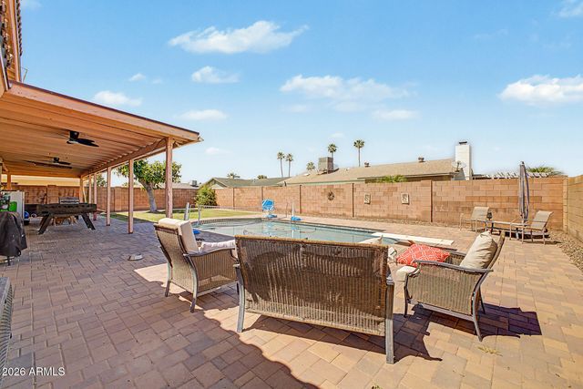 5240 W GARDEN Drive, Glendale, AZ 85304