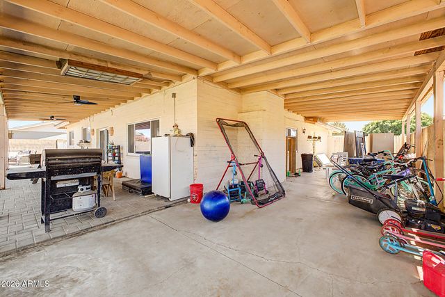 5240 W GARDEN Drive, Glendale, AZ 85304