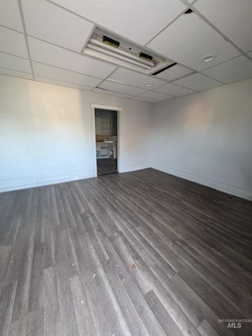 529 N 5th Ave, Twin Falls, ID 83301