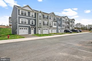 2007 SIENNA CT, Enola, PA 17025