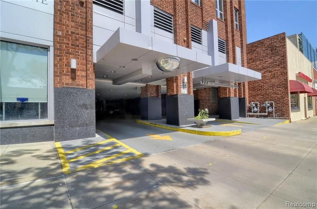 411 S Old Woodward Avenue 1001, Birmingham, MI 48009